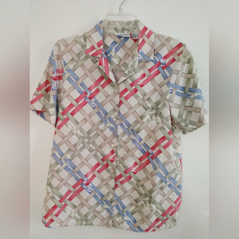 Lovely Alfred Dunner Linen Blend Short Sleeve Shirt Pink Blue Size 8 Chest 34"